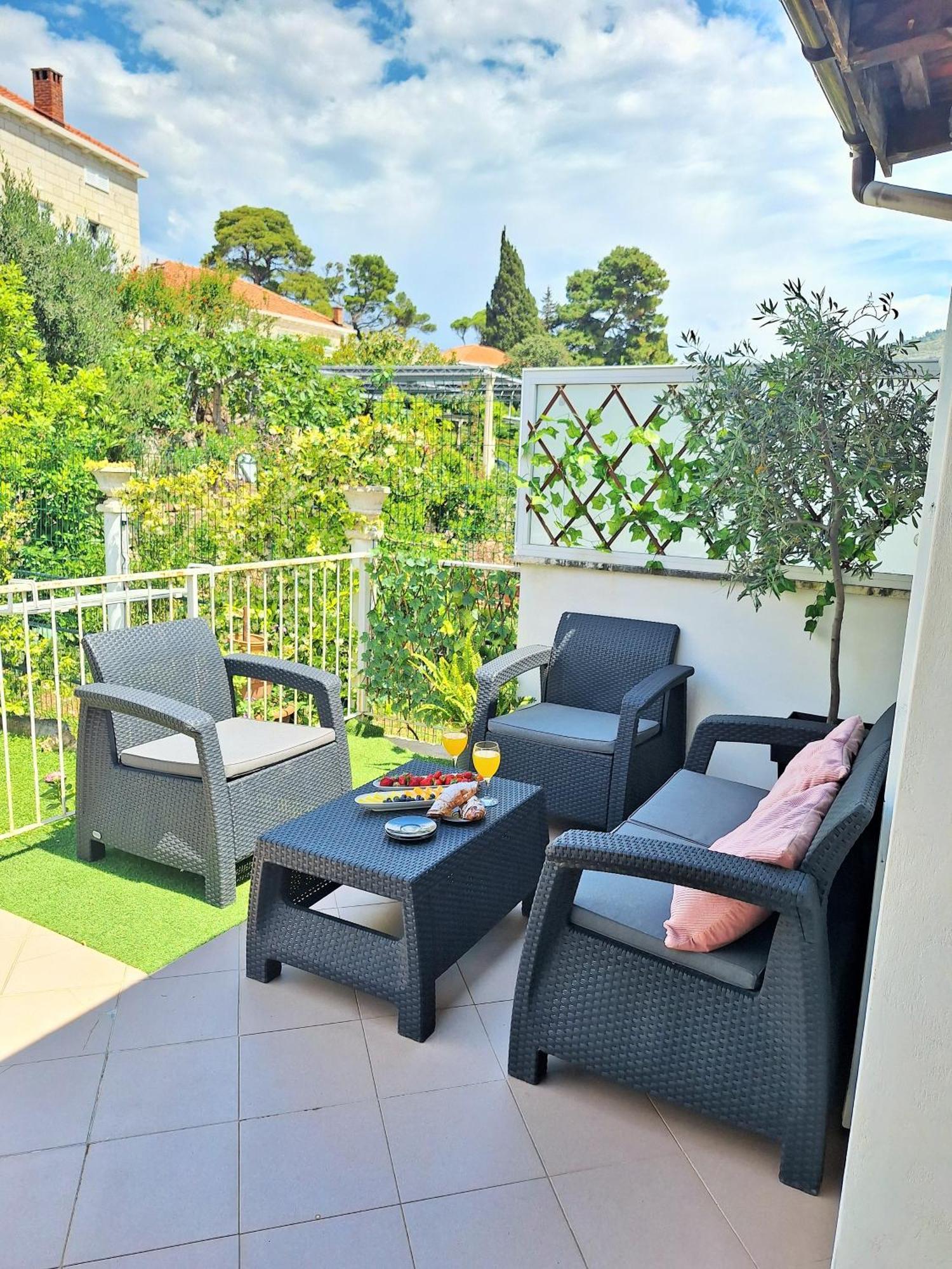 Blue Promenade Apartments Dubrovnik Exterior photo